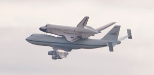 Space Shuttle Discovery DC Fly-Over