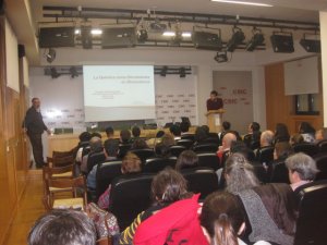 Un momento de la conferencia. Suministrada por Bernardo Herradón 