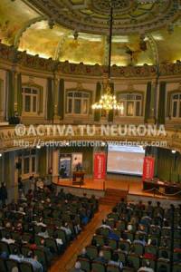 Salón de actos, al completo, de la Biblioteca de Bidebarrieta en Bilbao. Foto: © Izaskun Lekuona