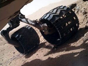 Detalle de las ruedas de Curiosity. Foto: NASA/JPL-Caltech/MSSS