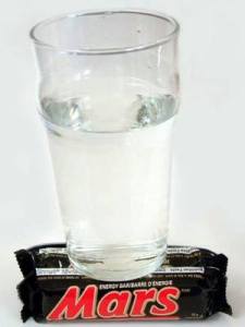 Agua en Marte. La gran preocupación de misiones anteriores fue localizar agua en Marte. Hoy buscamos indicios de vida. Foto astronómica del día seleccionada por la NASA el 1 de abril de 2005. Credit & Copyright: Ellen Roper (GCC)