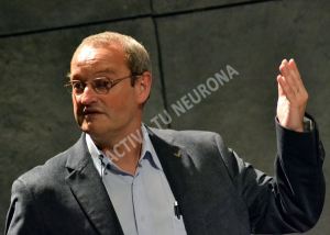 Álvaro Arrizabalaga en un momento de la conferencia. Foto: Izaskun Lekuona
